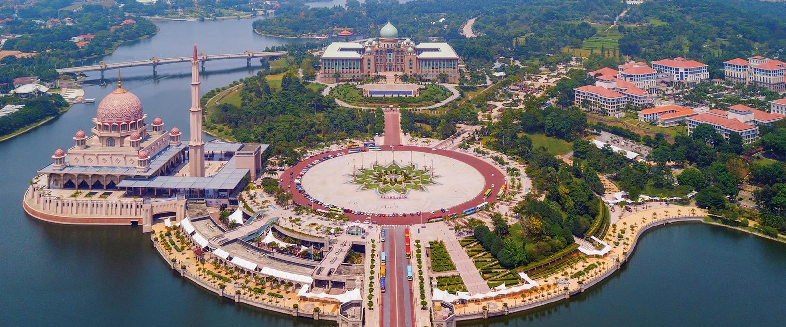 kuala-lumpur-downtown-malaysia-urban-city-in-asi-2026-01-05-06-20-32-utc